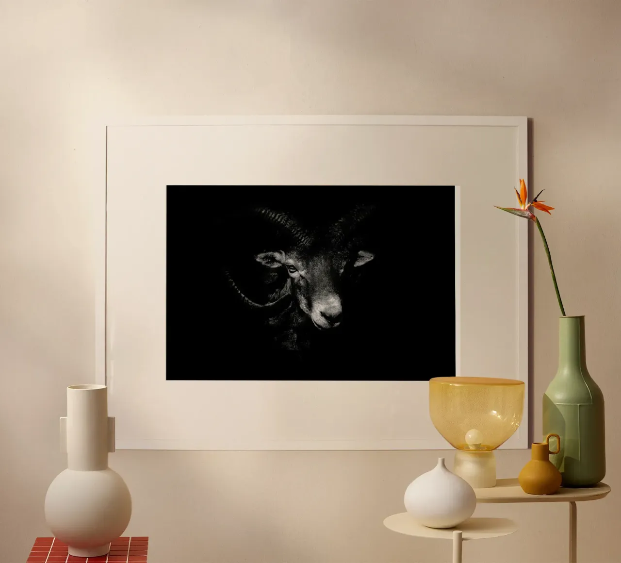Between Horns - Ferdinando Valverde poster da Pictufy