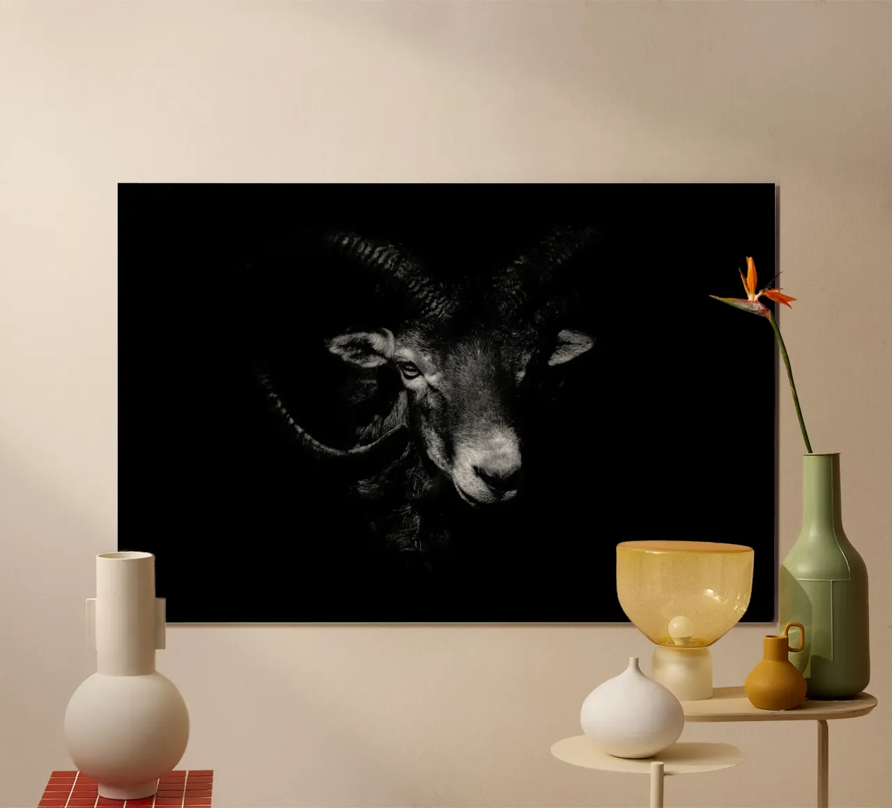 Between Horns - Ferdinando Valverde poster da Pictufy