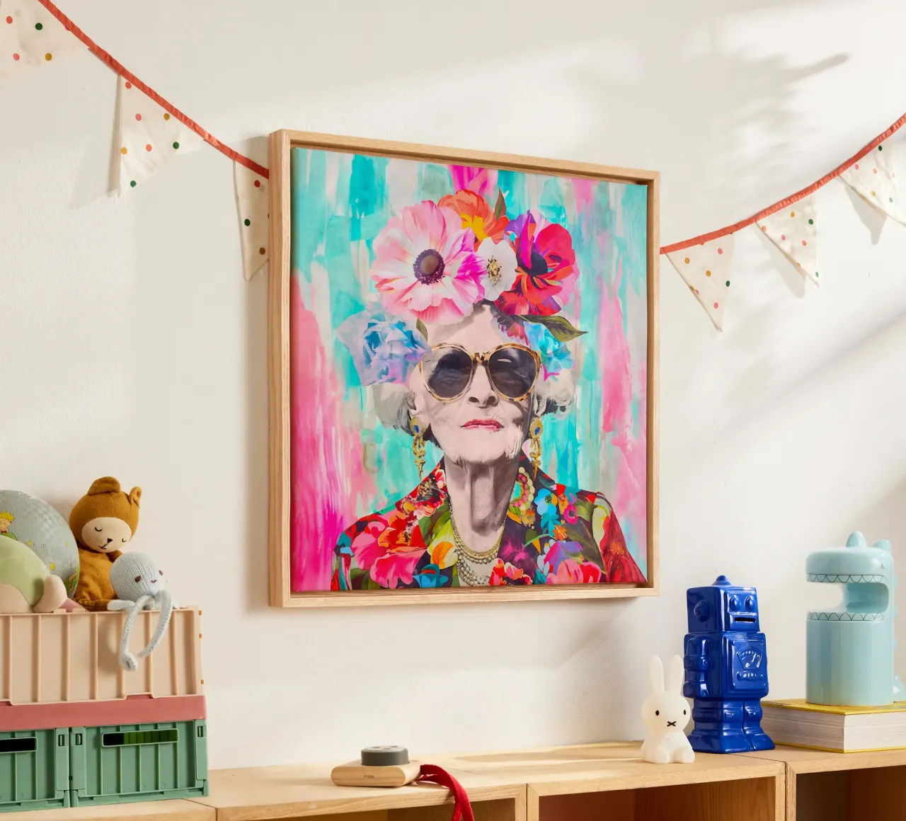 Lo stile non ha età Ritratto femminile II tela con Cornice a cassetta da Andrea Haase Modern Home