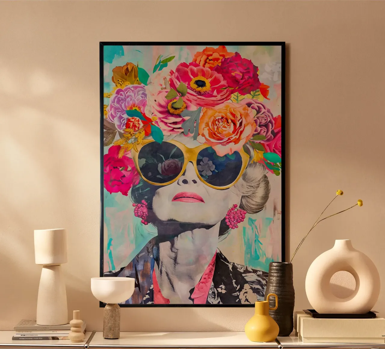 Lo stile non ha età Ritratto femminile poster con telaio in alluminio da Andrea Haase Modern Home
