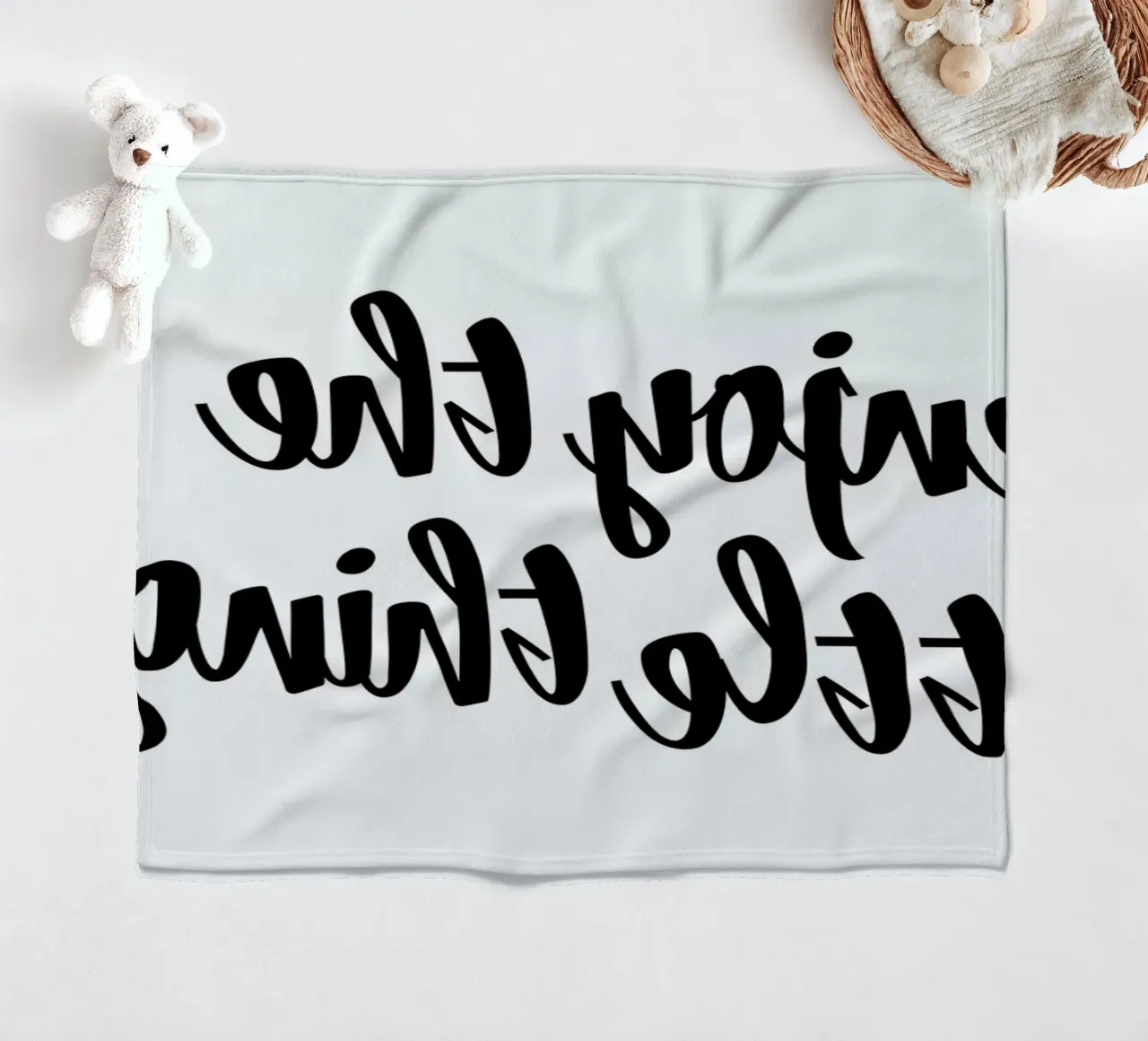 Enjoy The Little Things coperta in pile da Honeymoon Hotel