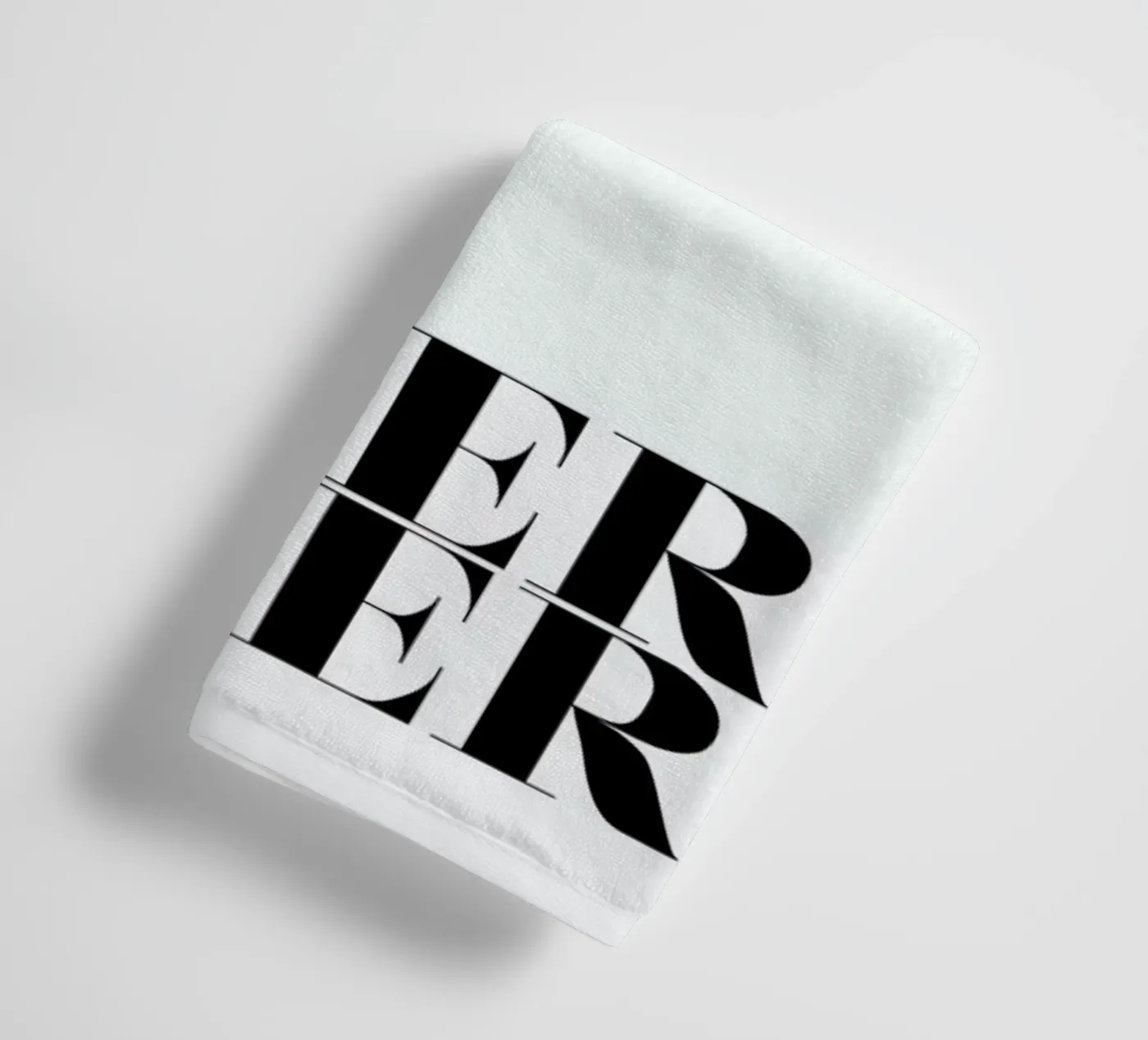 Ever After badhanddoek van Honeymoon Hotel