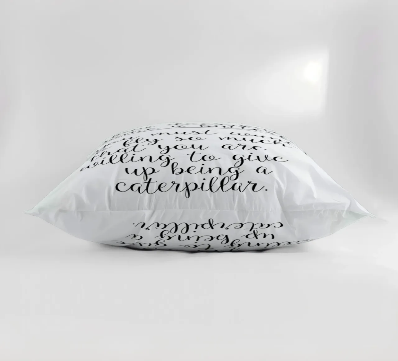 How Does One Become A Butterfly cuscino da Honeymoon Hotel