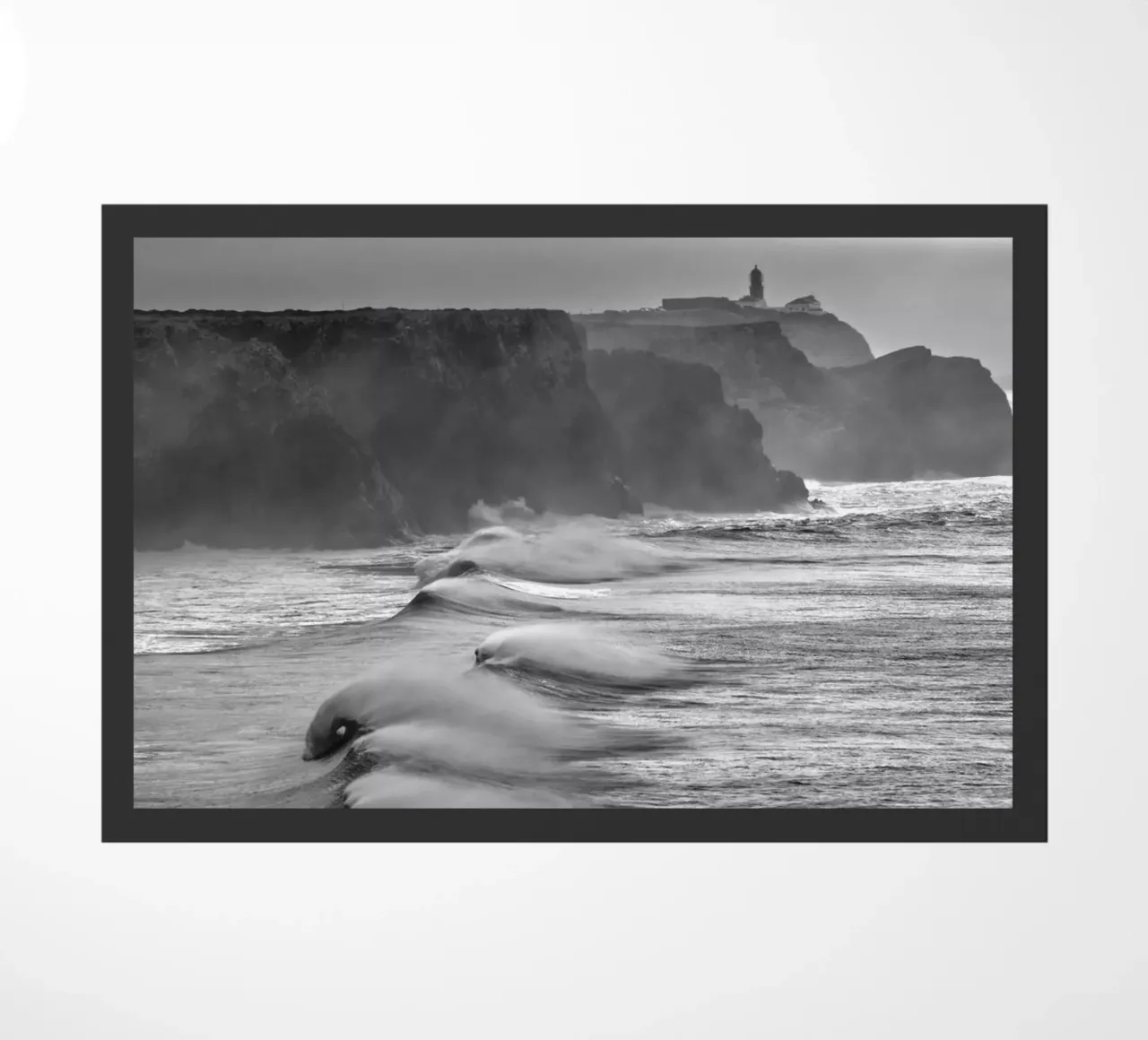 Lighthouse on the coast of Portugal zerbino da Fjöllart