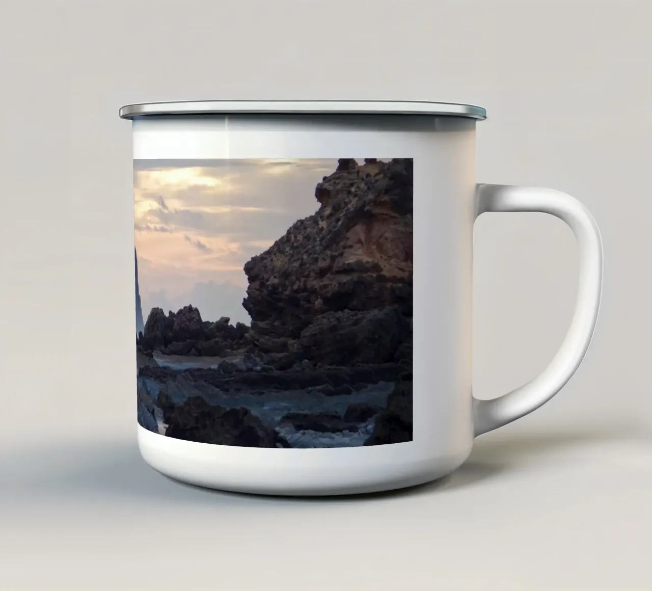 Coast of Portugal tazza in smalto da Fjöllart