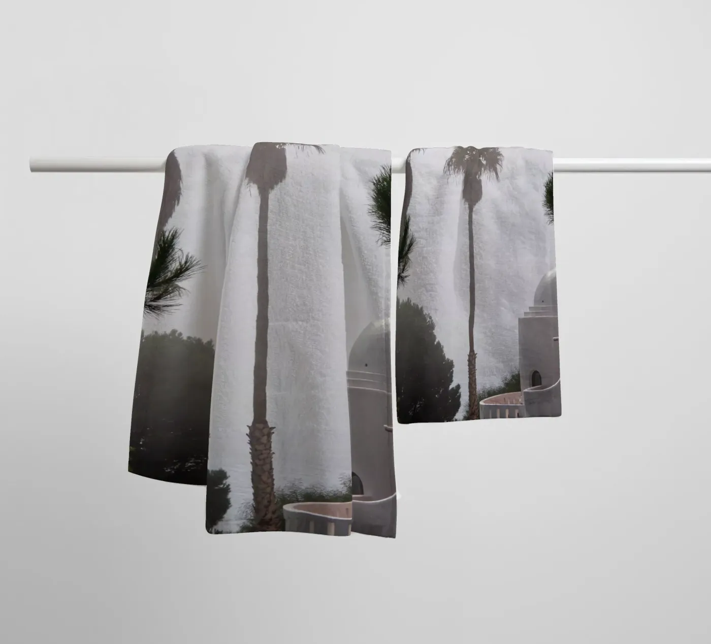 Palm tree towel by Fjöllart