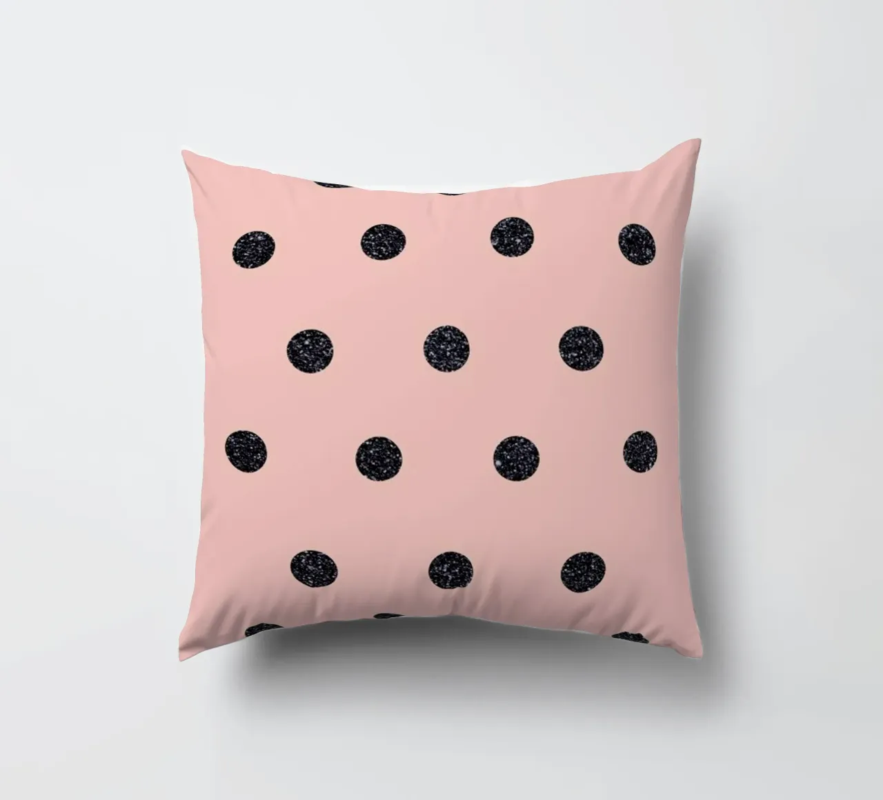 Shiny Polk Dots On Pink cuscino da cafelab