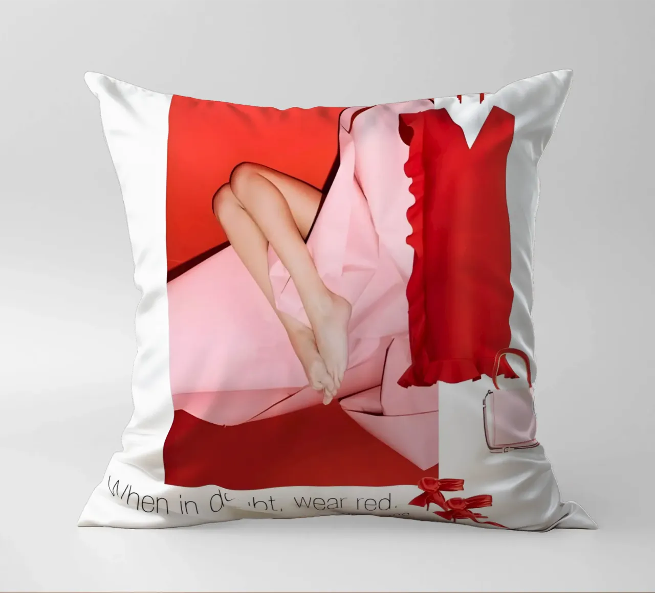 When in doubt, wear red. cuscino da TASTE OF BLISS