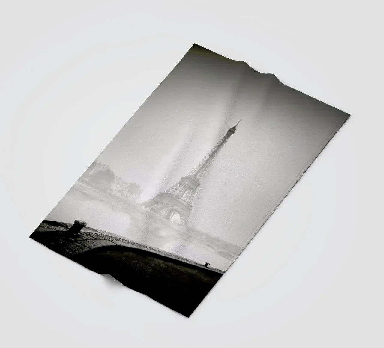 Tour Eiffel coperta in pile da Håggard Photography | Ronny Behnert