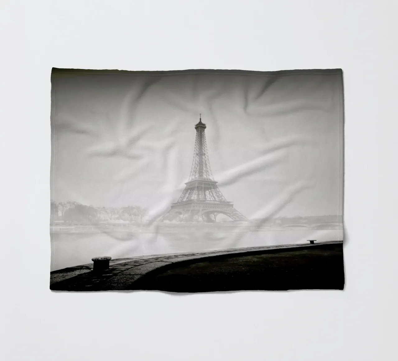 Tour Eiffel coperta in pile da Håggard Photography | Ronny Behnert