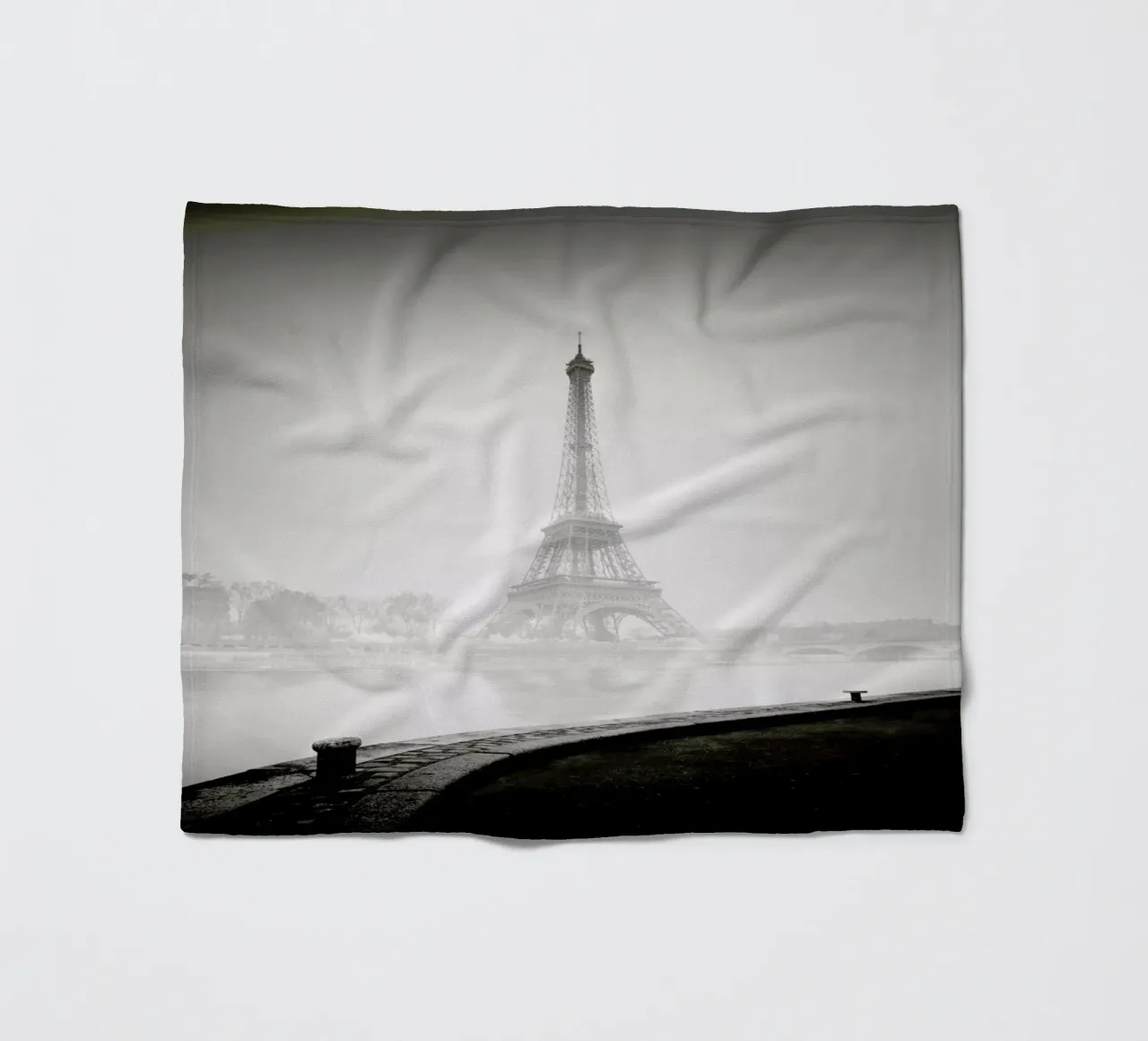 Tour Eiffel coperta in pile da Håggard Photography | Ronny Behnert