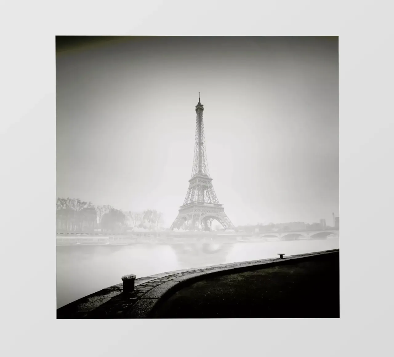 Tour Eiffel pellicola backlit da Håggard Photography | Ronny Behnert