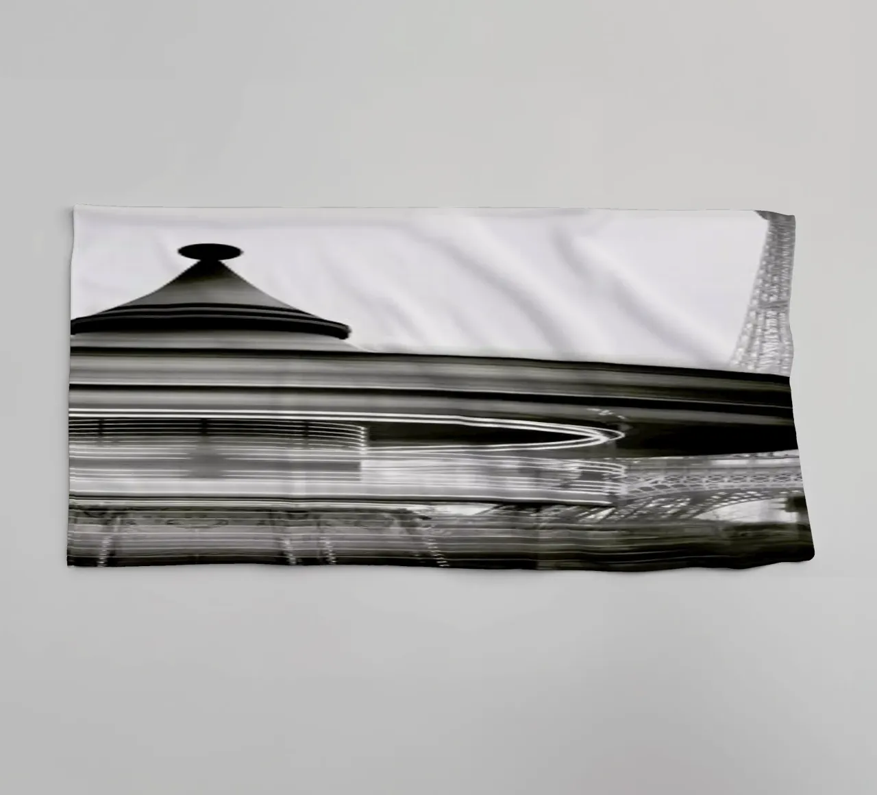 Tour Eiffel - Study 2 asciugamano da bagno da Håggard Photography | Ronny Behnert