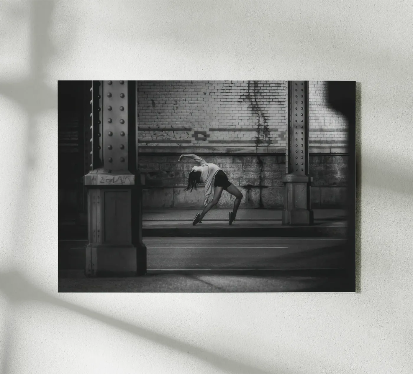 Tiphanie bianco e nero plexiglass da BLACK WITH WHITE