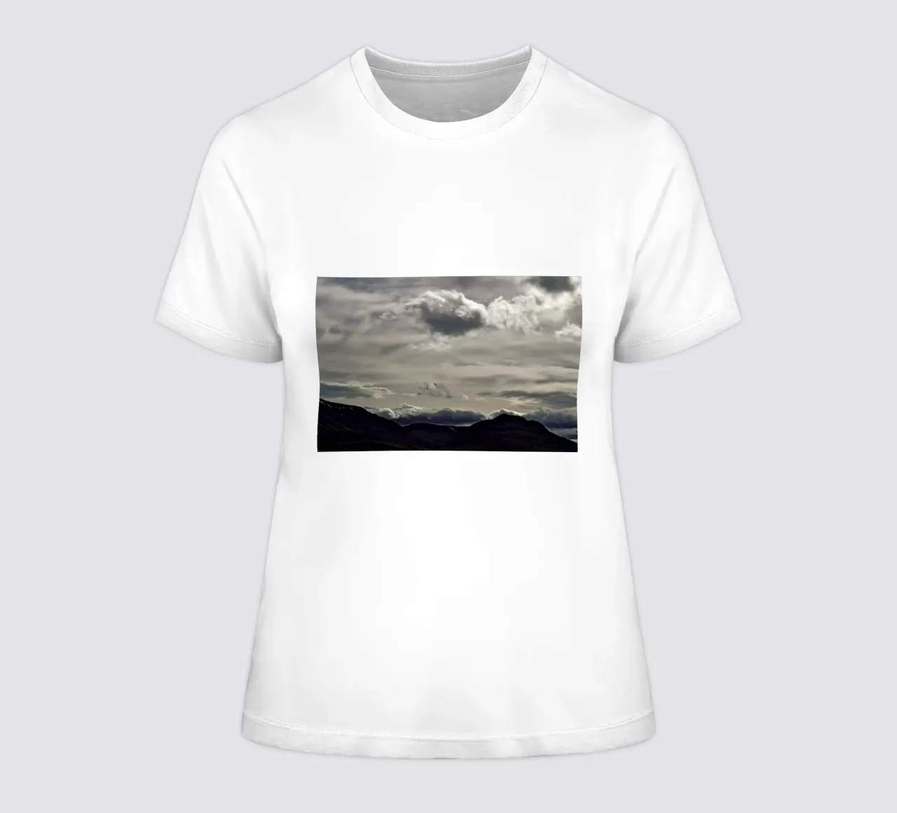 Clouds rolling over t-shirt da donna da Nur Mut