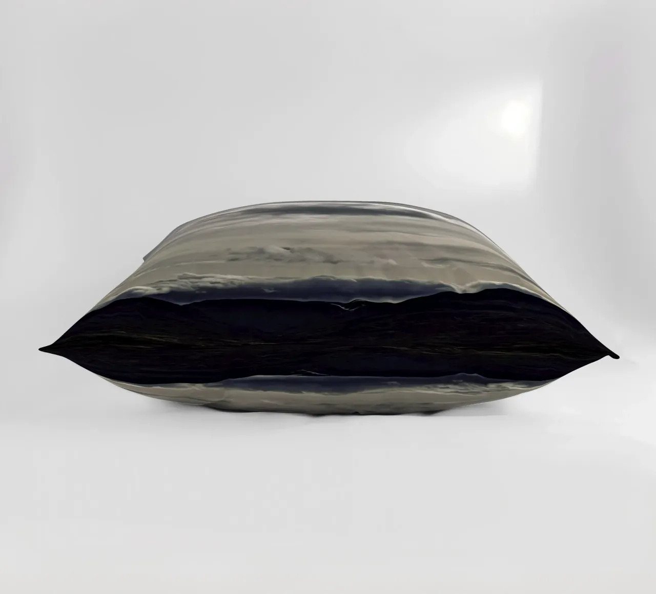 Clouds rolling over cuscino da Nur Mut