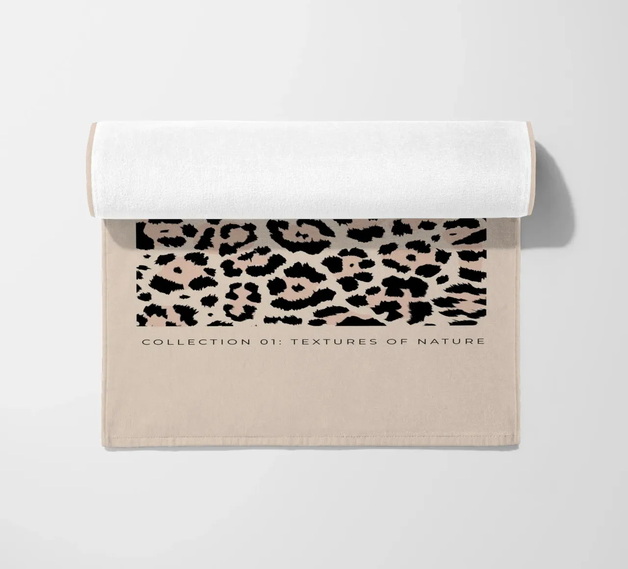 Leopard Abstract Leopard Pattern Strandtuch von Bold Type Co.