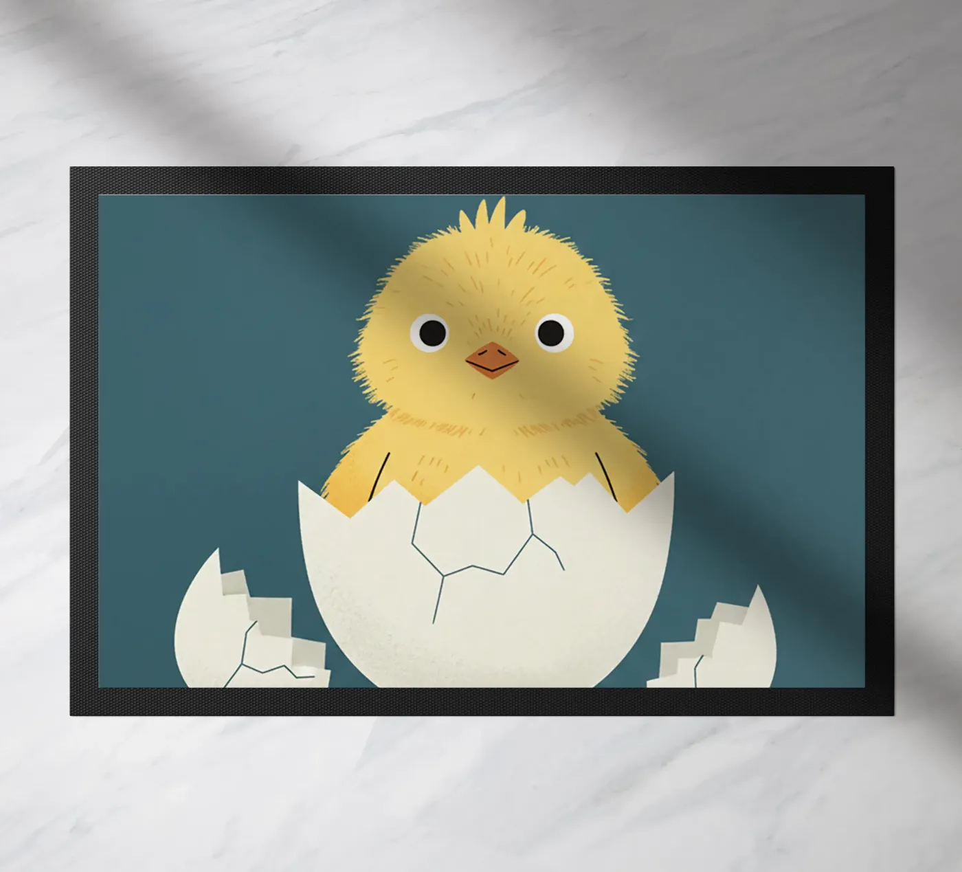 poussin qui sort de sa coquille - chambre d'enfant paillasson de The Little Animals Club