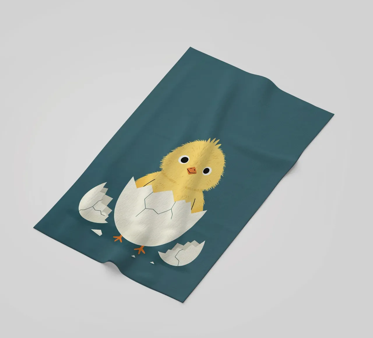 pulcino che esce dal guscio telo mare da The Little Animals Club