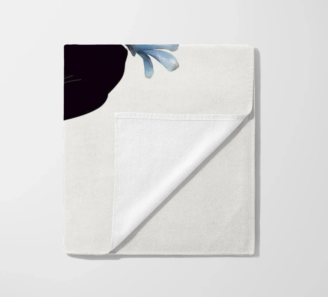 Gatto e farfalla telo mare da Nadjaa