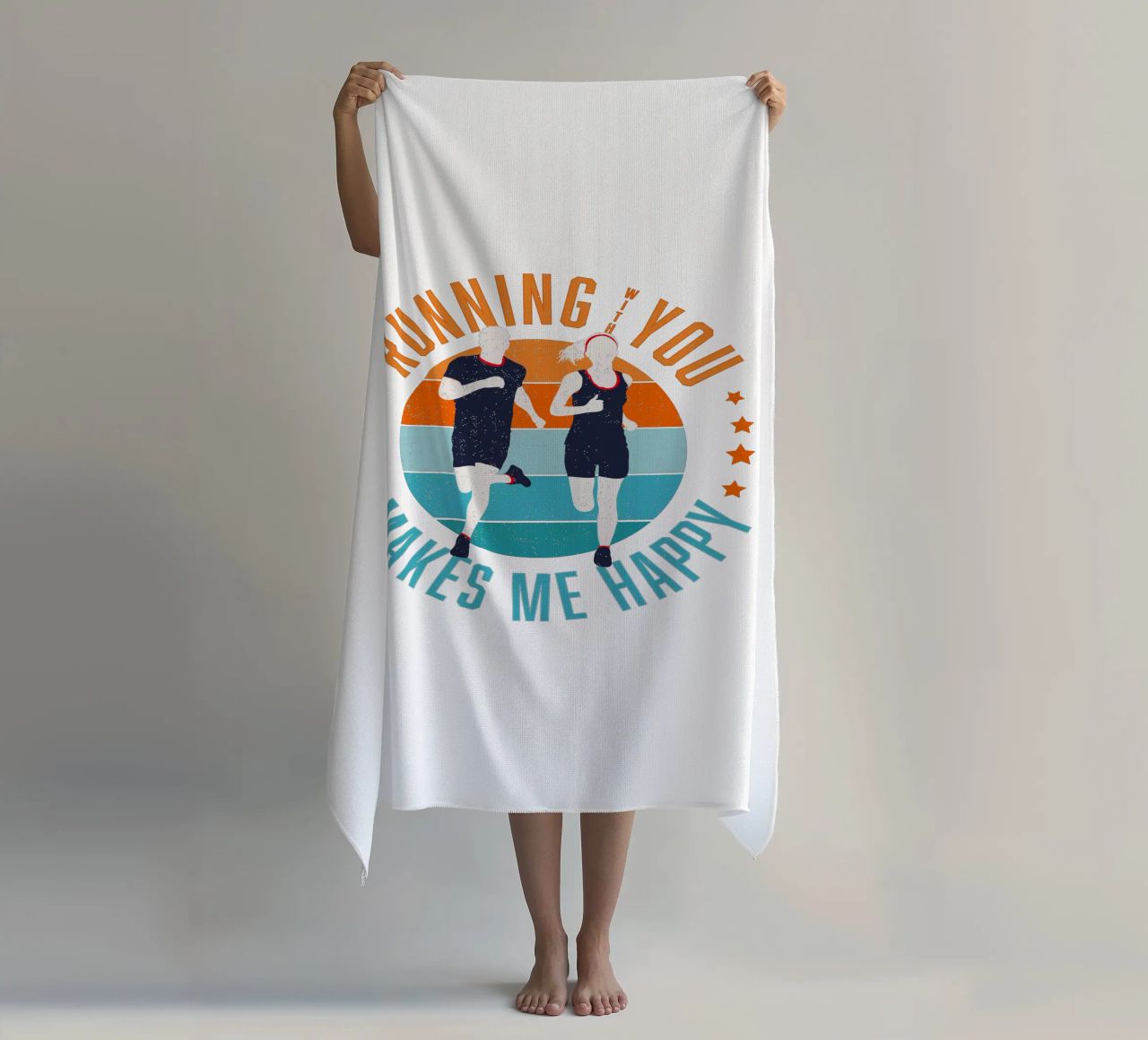 Corridore. Corridore. Correre con te mi rende felice. telo mare da CalliLetters