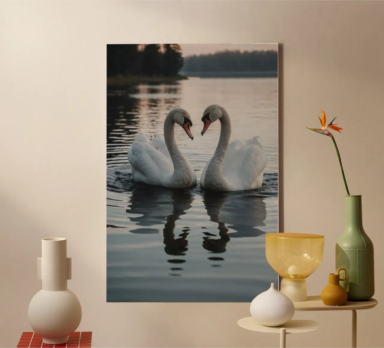 Cigni a forma di cuore su un lago calmo | Werk 1 | Limited tela con Cornice a cassetta da Paws & Portraits