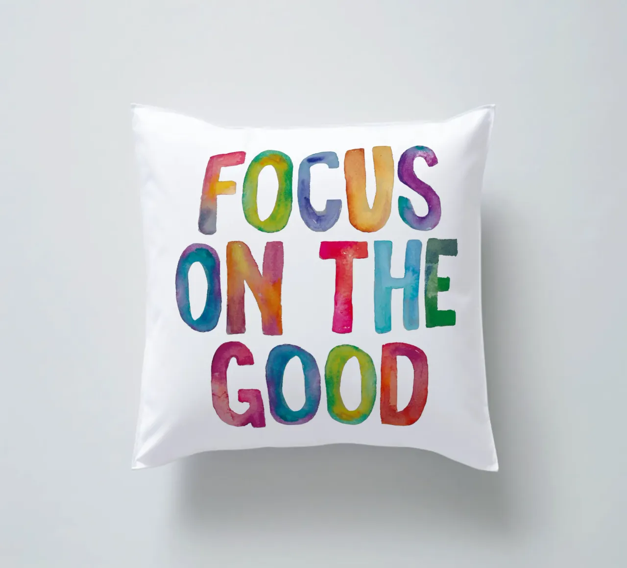 Concentratevi sul buon design della tipografia arcobaleno cuscino da THE MOTIVATED TYPE