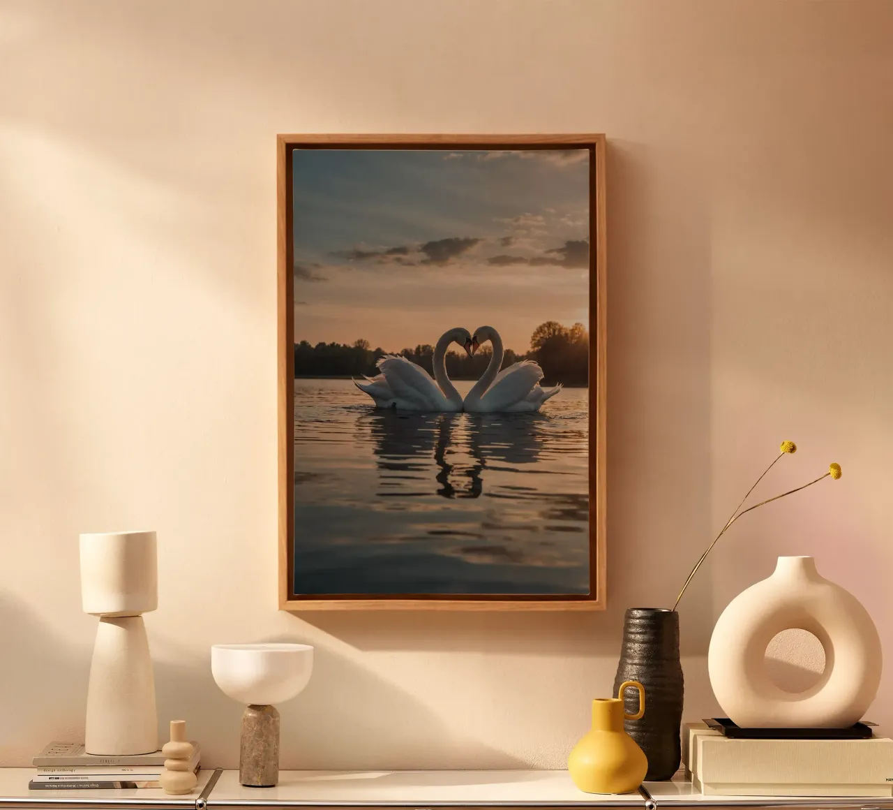 Romantisch moment in de zonsondergang | Werk 4 | Beperkt canvas met Baklijst van Paws & Portraits
