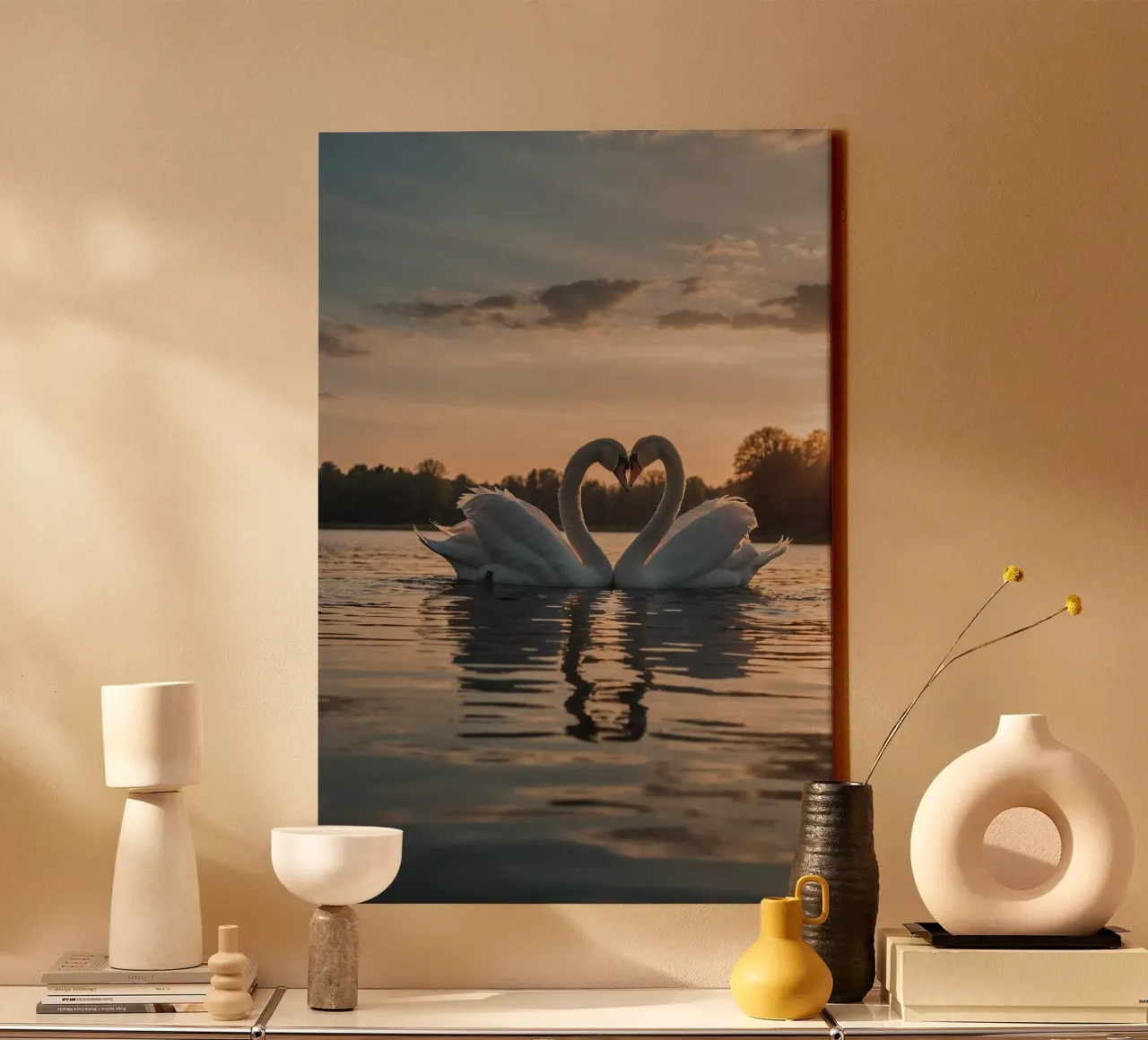 Romantisch moment in de zonsondergang | Werk 4 | Beperkt canvas met Baklijst van Paws & Portraits