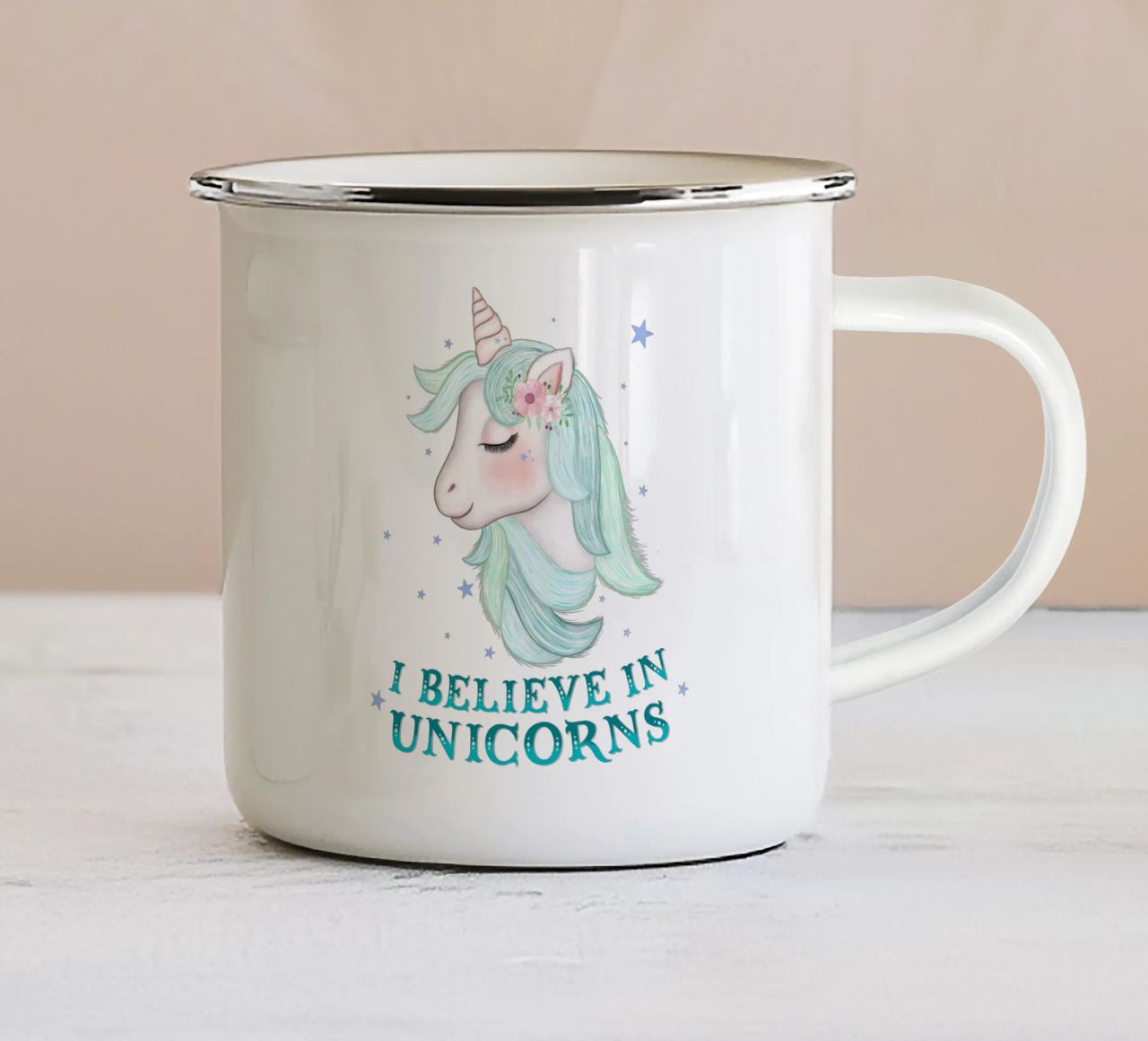 Unicorni: ci credo. tazza in smalto da CalliLetters