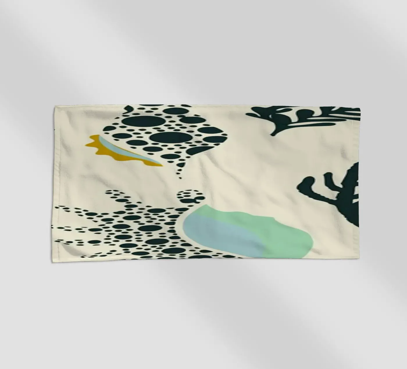 Ipanema Beach seashell pattern strandhanddoek van annick