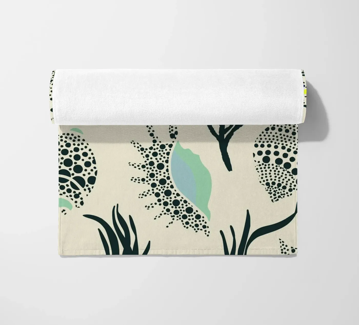 Ipanema Beach seashell pattern strandhanddoek van annick