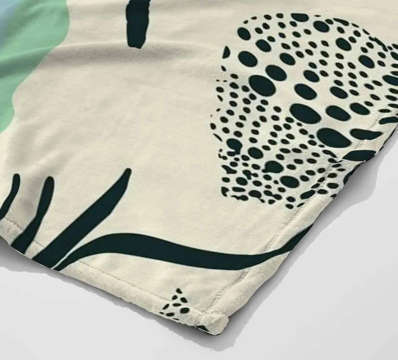 Ipanema Beach Muschelmuster Fleecedecke von annick