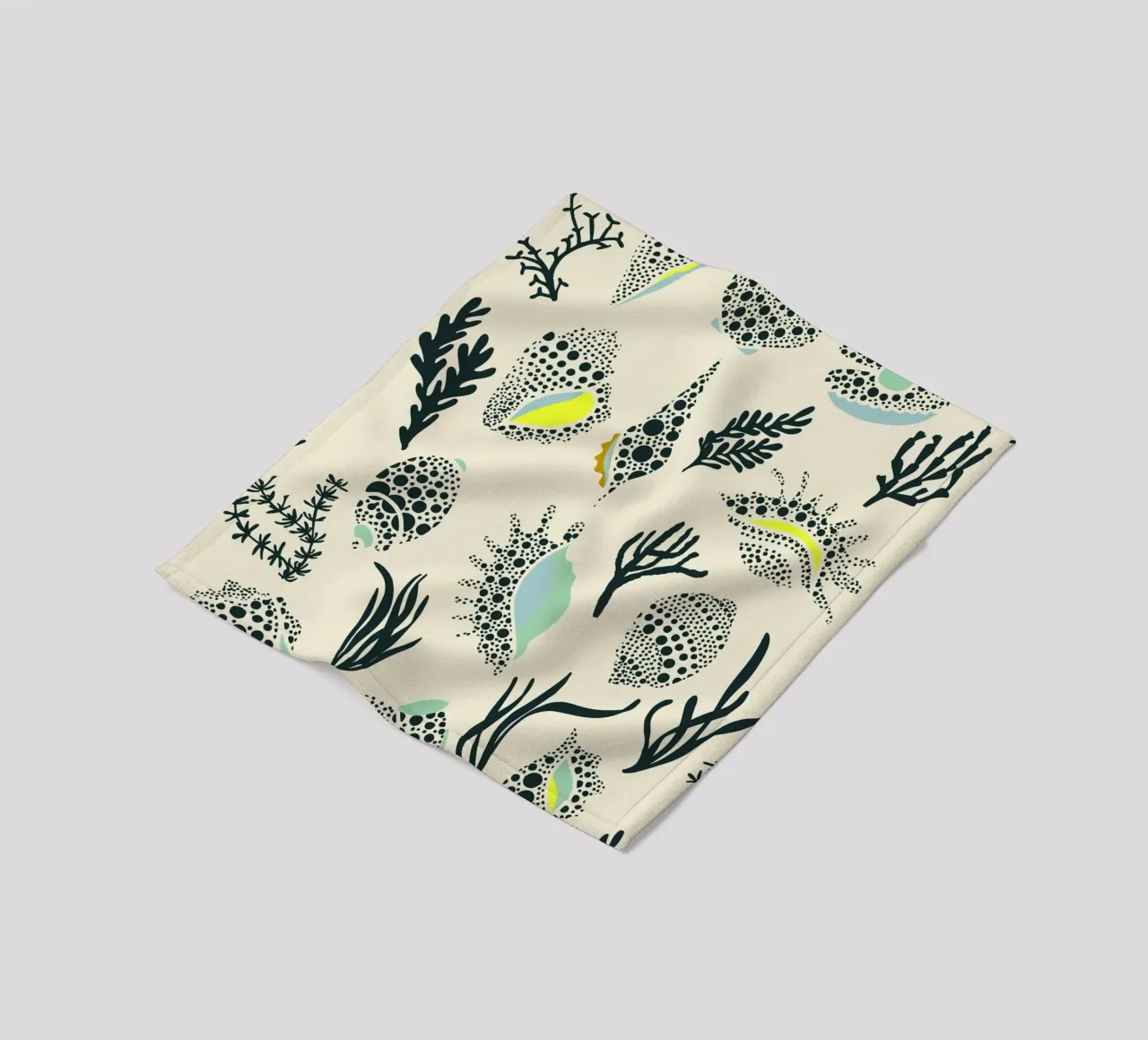 Ipanema Beach Muschelmuster Fleecedecke von annick