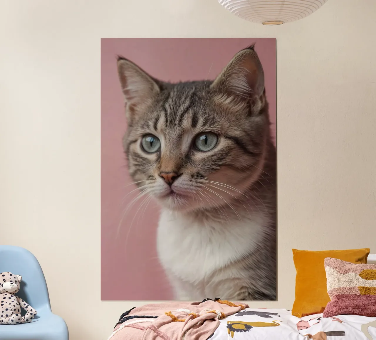 Ritratto di un giovane gatto con gli occhi azzurri | Lavoro 42 poster con telaio in alluminio da Paws & Portraits