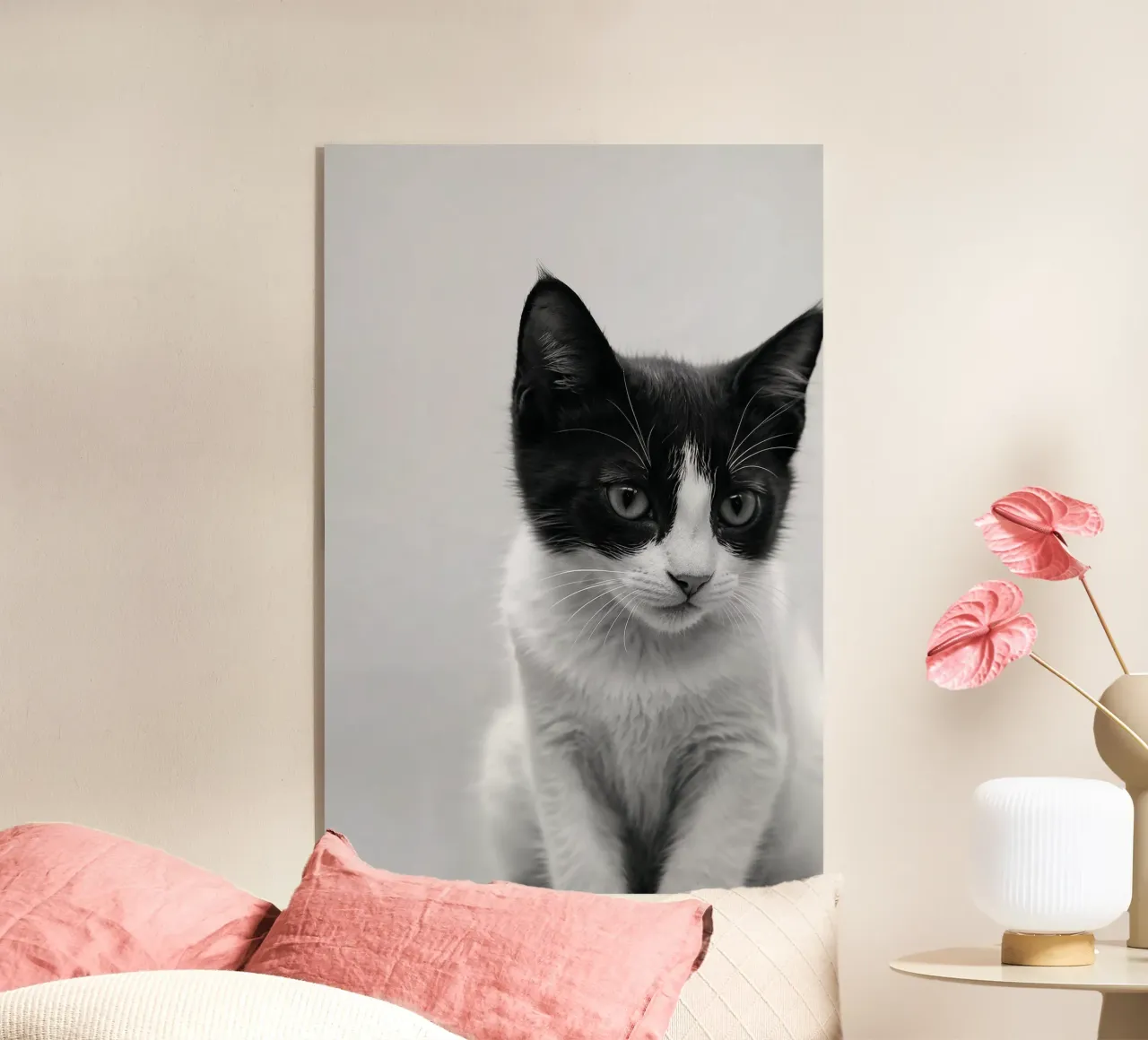 Ritratto in bianco e nero di un giovane gatto | Werk 52 plexiglass da Paws & Portraits