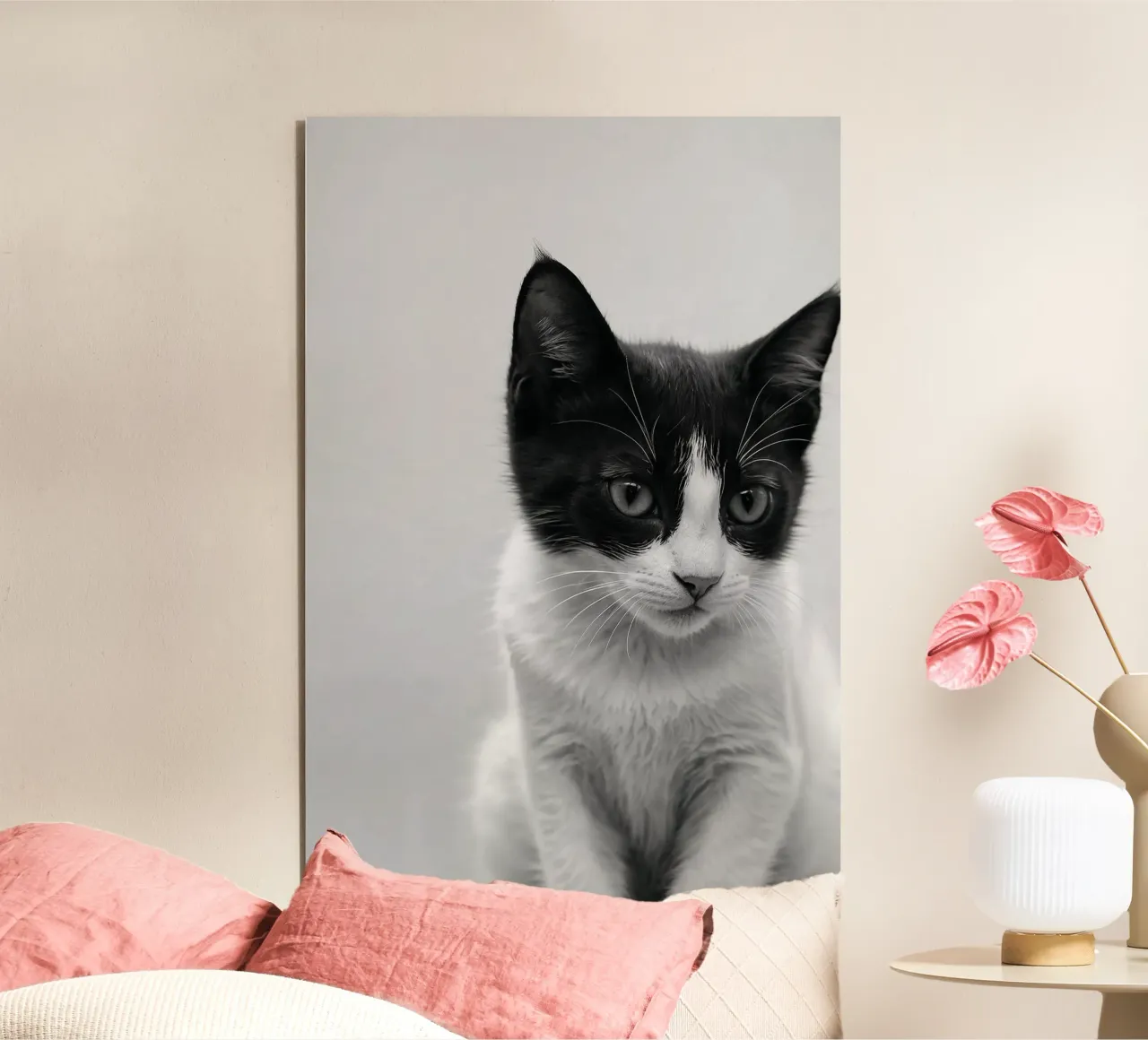 Retrato en blanco y negro de un gato joven | Werk 52 aluminio dibond de Paws & Portraits