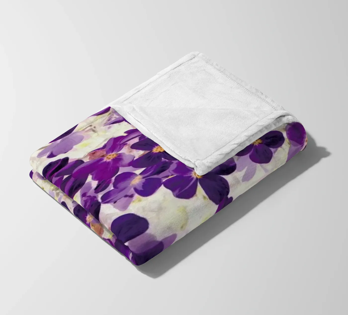 Violet Bloom Fleecedecke von Amy Sia
