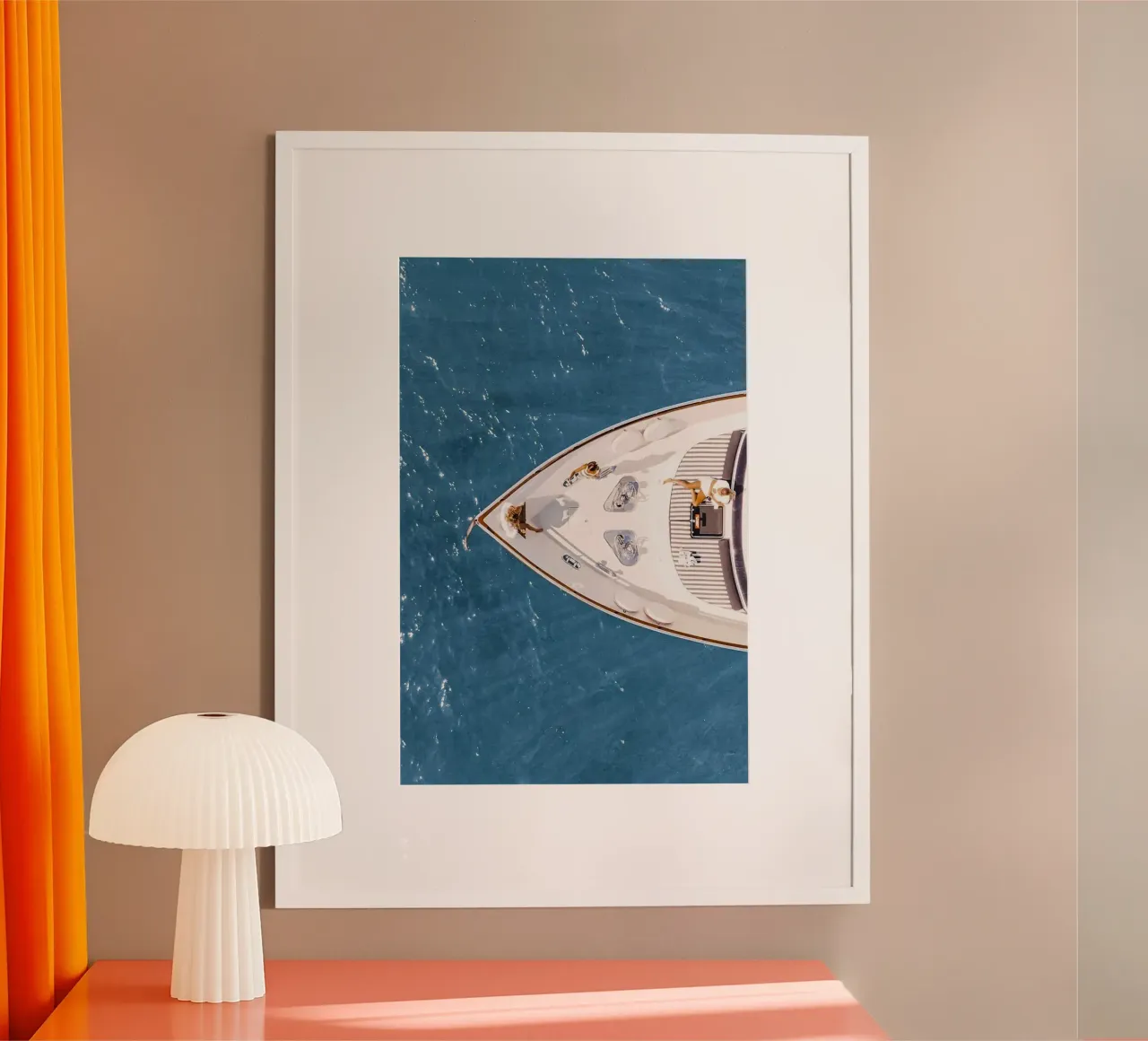 Luxurious Boat poster da Lynn Janet