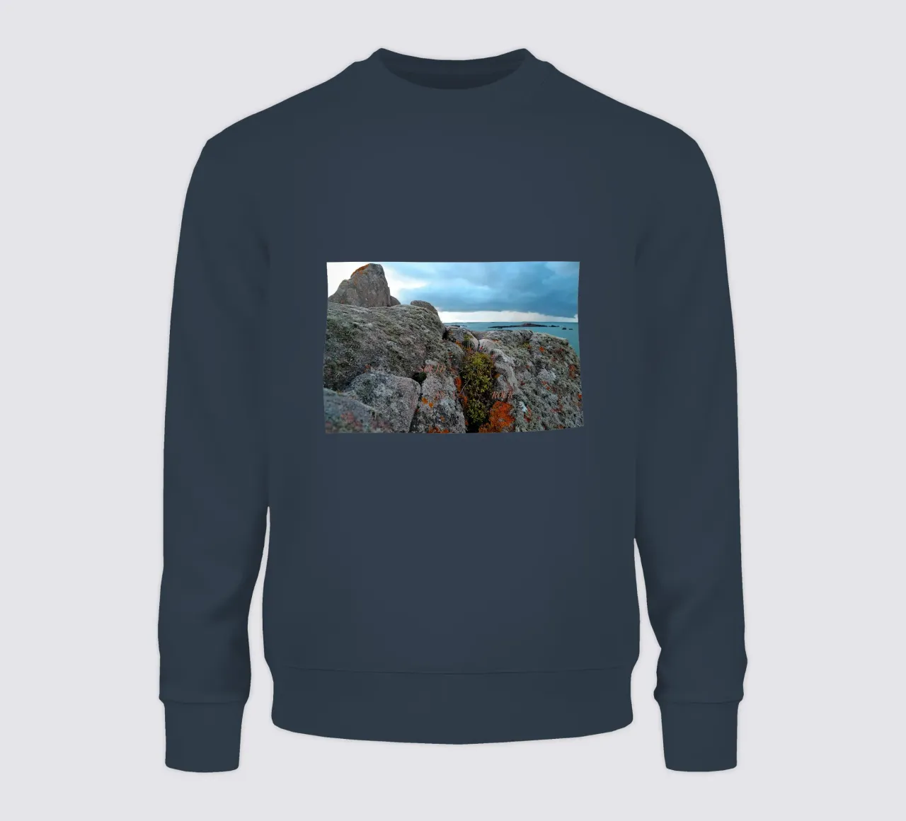 SOLIDO COME UNA ROCCIA. felpa da TYPOGRAPHY BY THIERRY VOBMANN