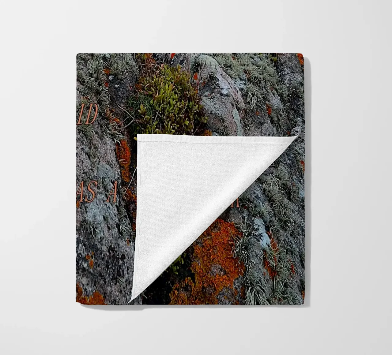 SOLID AS A ROCK. telo mare da TYPOGRAPHY BY THIERRY VOBMANN