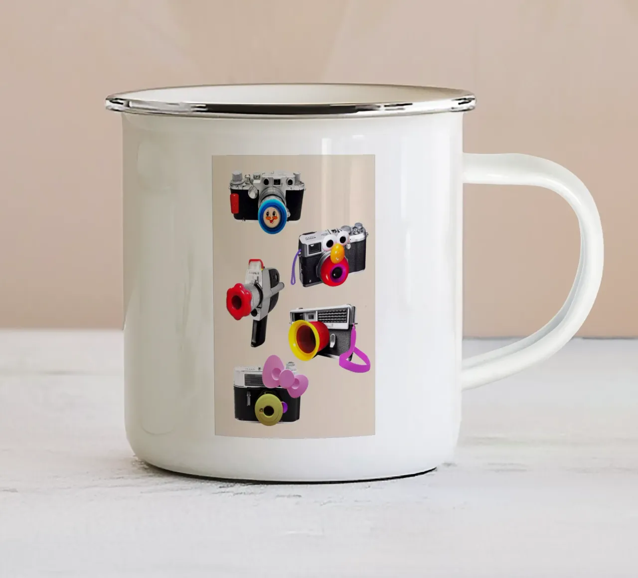 Toy Cameras tazza in smalto da Dikhotomy