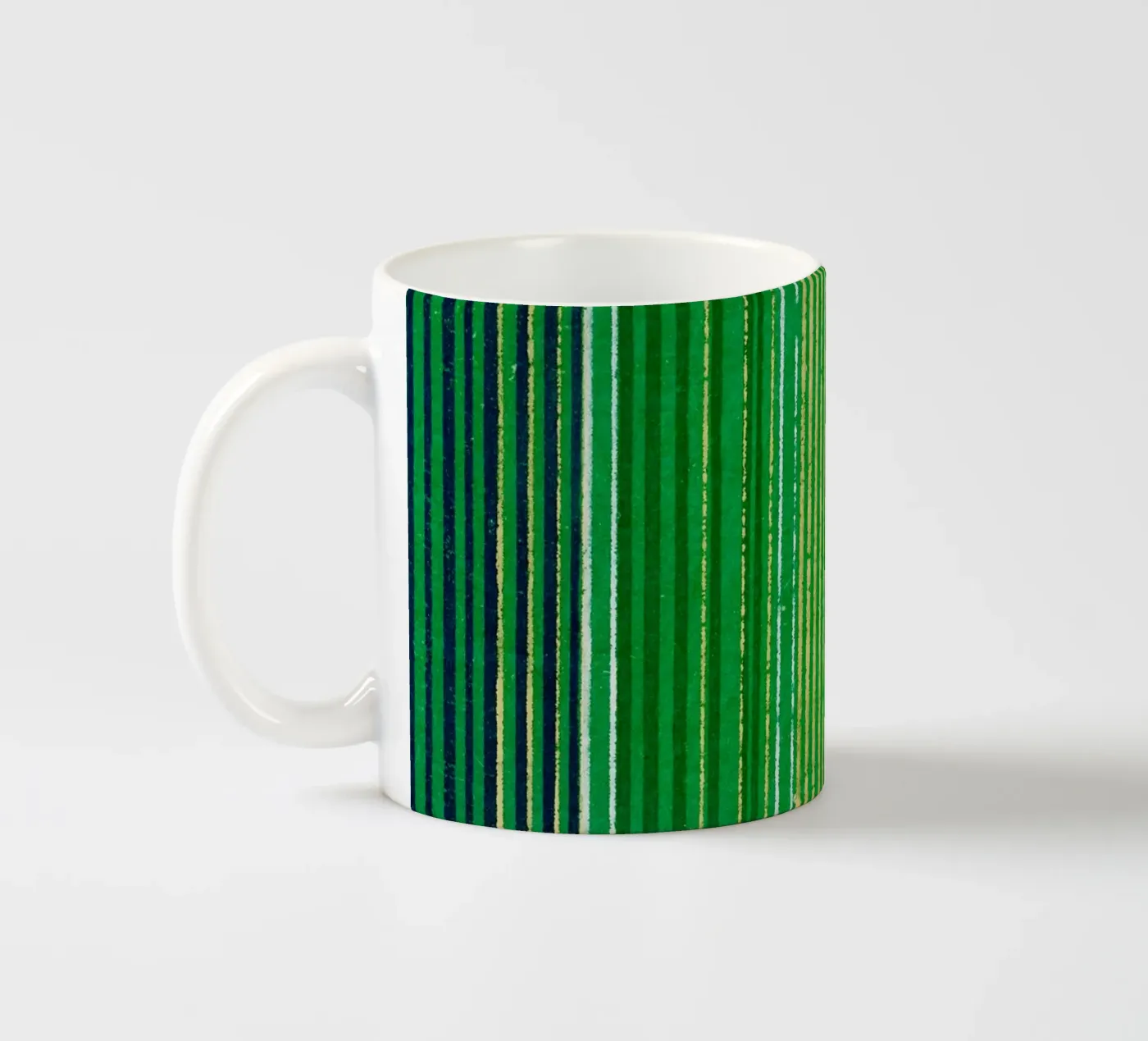Pattern Lines Green mug en céramique de Apolo Prints
