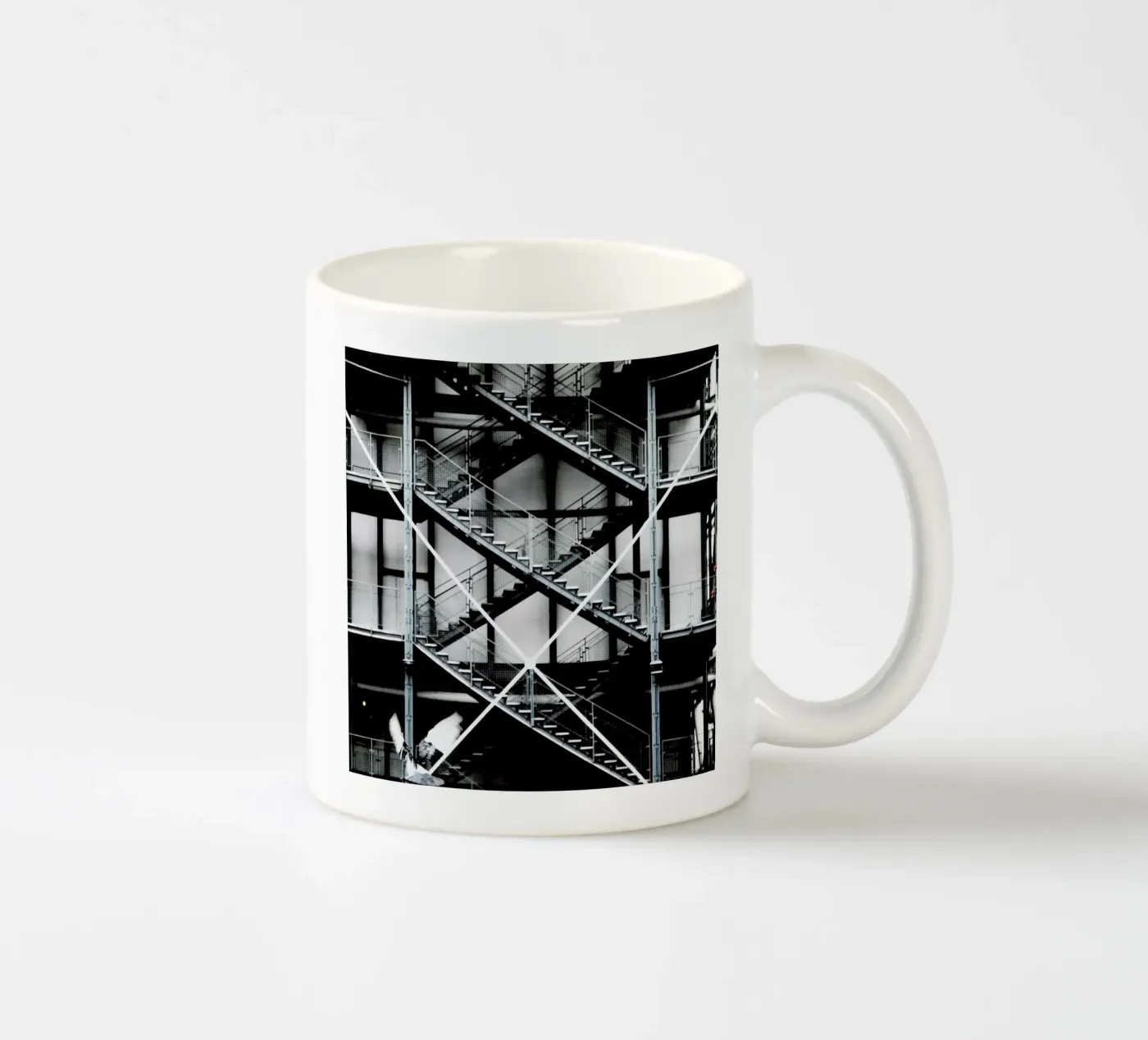 Gray ceramic mug by Sophie Etchart