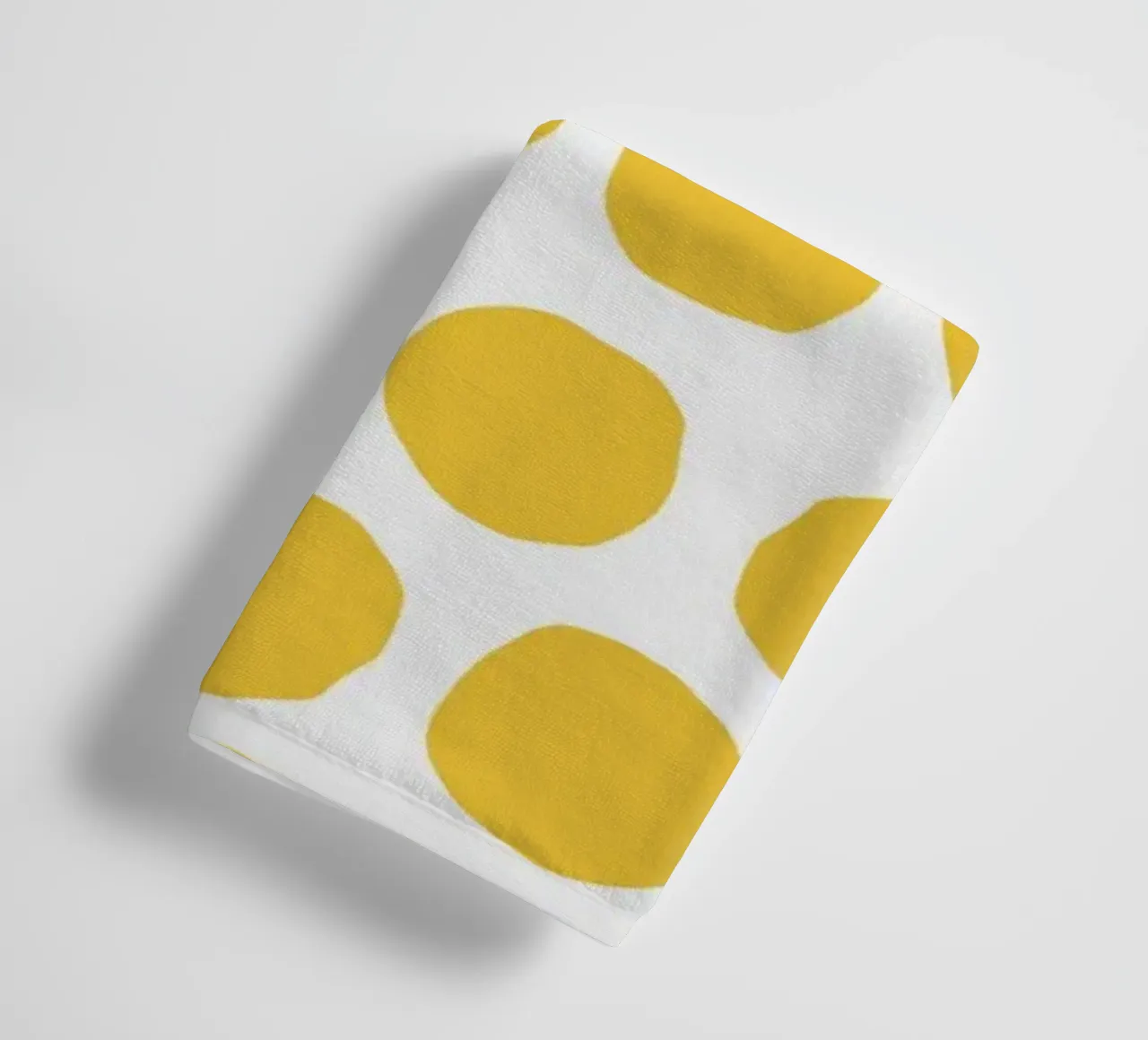 Yellow Dot Pattern badhanddoek van treechild