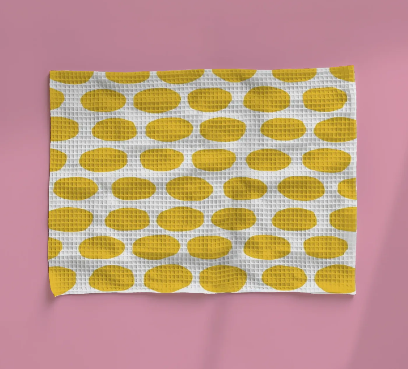 Yellow Dot Pattern Geschirrtuch von treechild