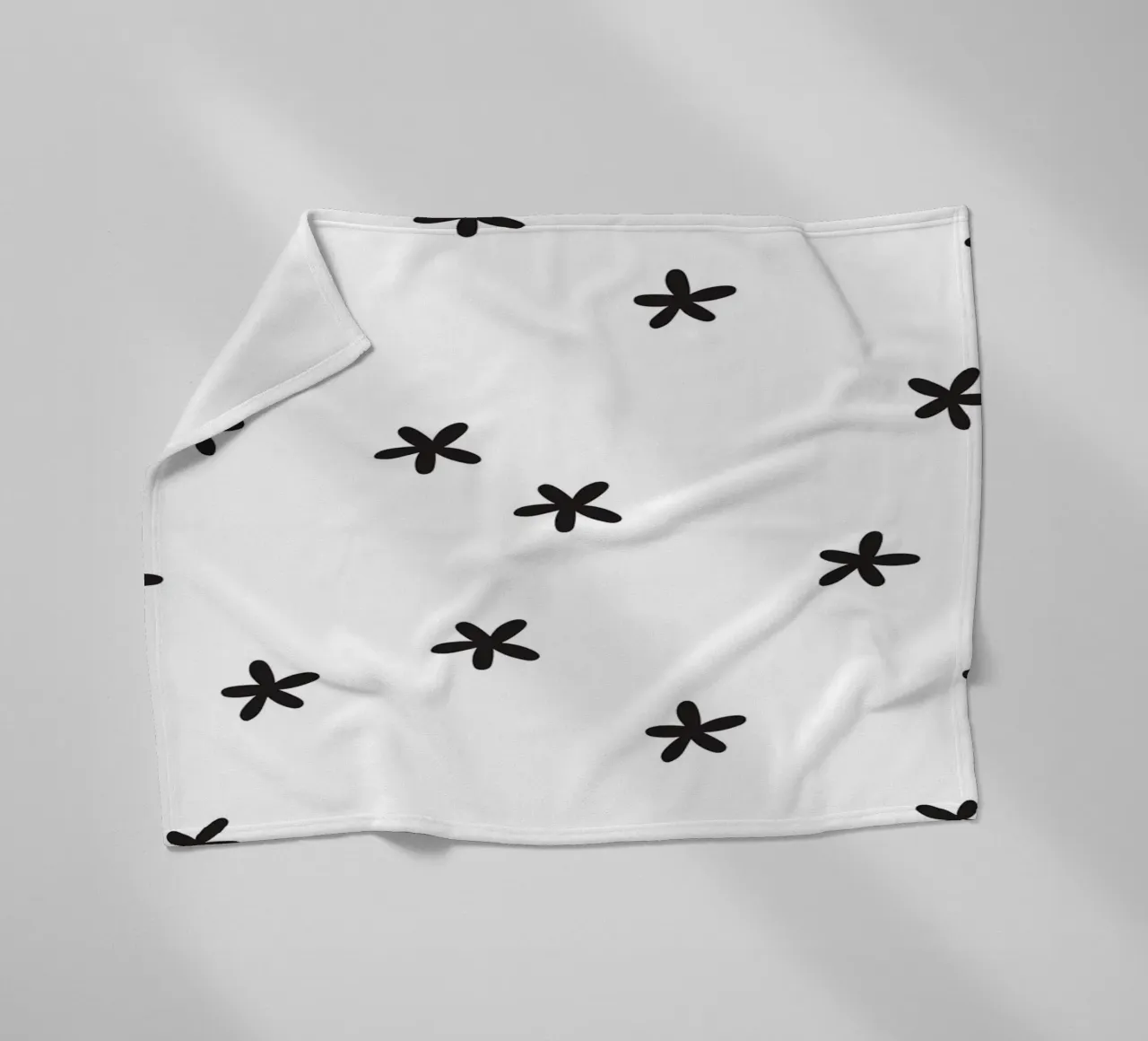 Tiny Blossom Pattern product.type.blanket-fleece common.byCreator treechild