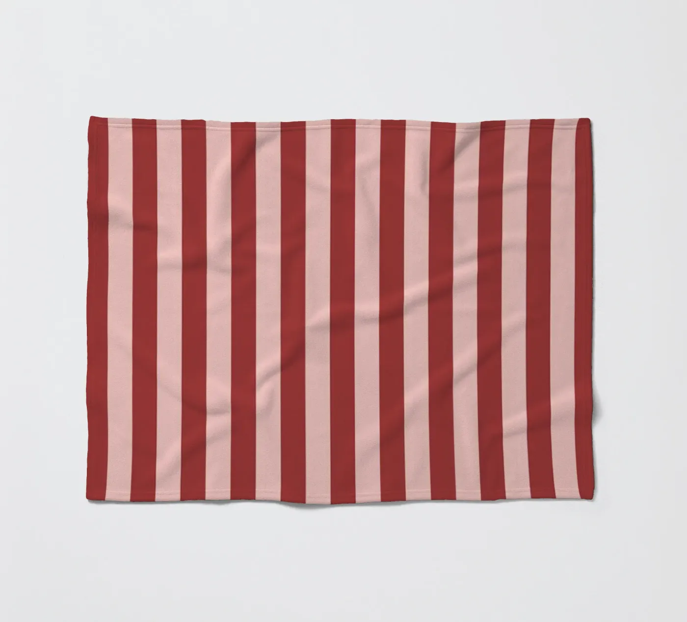 Red Stripes Pattern Fleecedecke von treechild