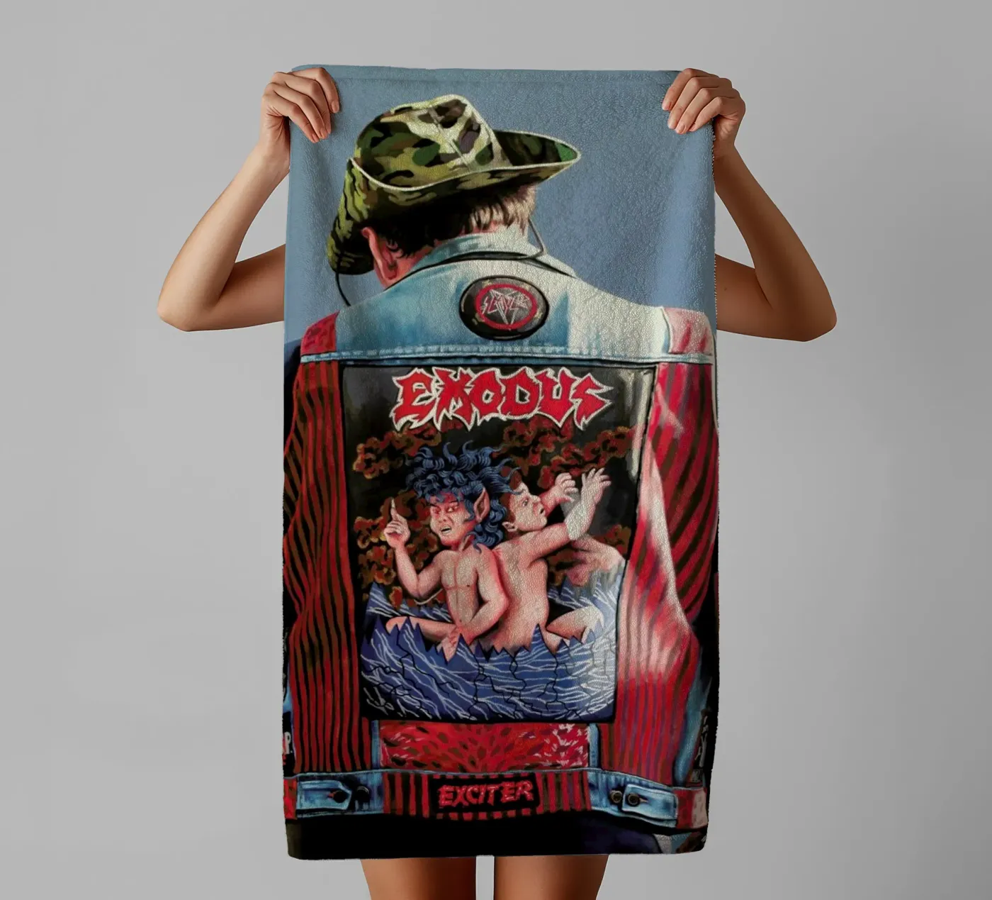 Hellveste 2 towel by Jérôme Romain