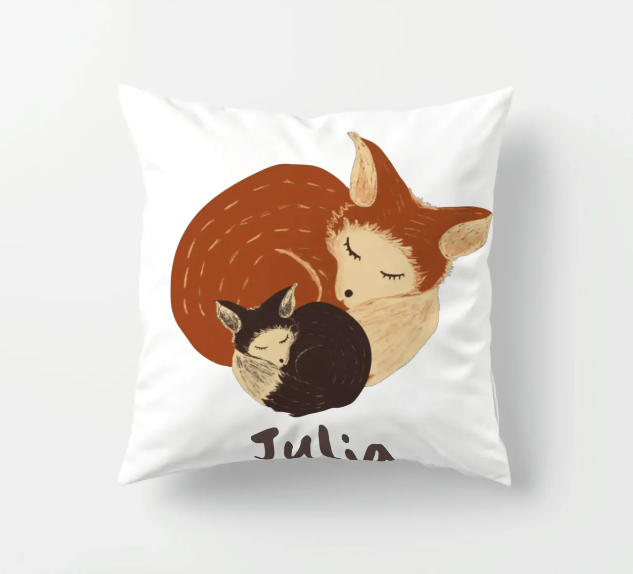 Madre addormentata e volpe neonata: Regalo per bambini completamente personalizzabile cuscino da Studio Patruschka